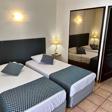Logis Hotel Les II Mas - Perpignan Sud Cabestany Exteriör bild